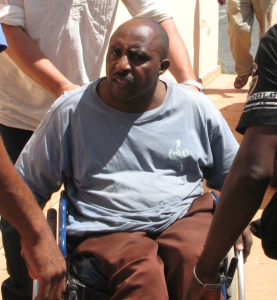Pascal Simbikangwa lors de sa présentation au procureur à Mayotte en 2008 ©D.R.