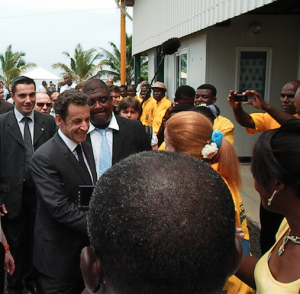 En 2010, Nicolas Sarkozy visitait les locaux de Mayotte Aquaculture qui avait été présenté comme un des fleurons de l'économie mahoraise 