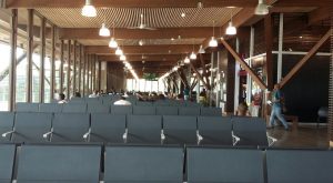 La zone d'embarquement de l'aéroport de Mayotte