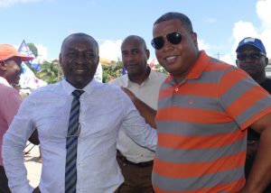 Issa Issa Abdou et Daniel Zaïdani, deux élus MDM, le 1er dans la majorité, le second, dans l'opposition