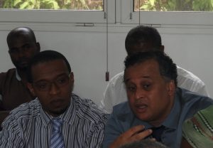 Enfanne Hafiddhou (à droite) : "Nous avons besoin d'aide au développement et non de développement"