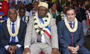 Le maire Majani entouré du président du département Ibrahim Ramadani et du préfet Veau
