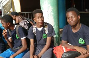 Trois collégiens de M'gombani enthousiasmés par la carrière de gendarme
