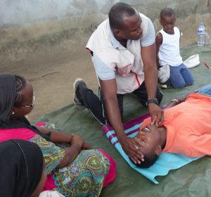 La Croix Rouge lors d'une opération d'information sur les 1ers secours