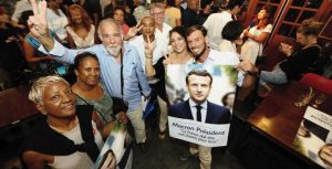Des militants En Marche! à La Réunion dimanche soir (Photo: JIR)