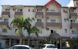  L'hôtel Le Sélect fait office de centre de rétention pour la PAF de La Réunion