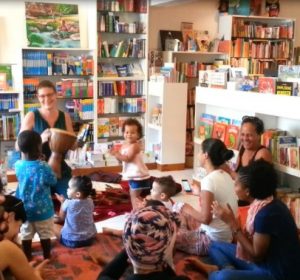 Opération "bébés lecteurs" (Image: Bouquinerie de Passamainty)