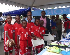 Sidi Nadjeyedine et l'école de foot de Kawéni