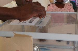Vote lors du 1er tour des législatives, le dimanche 11 juin à Mayotte