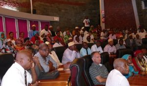 De très nombreuses personnes venues écouter Mansour Kamardine ce jeudi à Mayotte